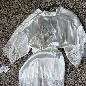 Elegant White Bridal Robe